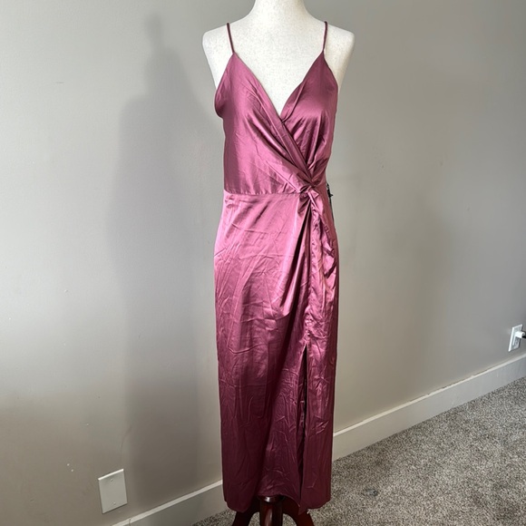 Astr Dresses & Skirts - ASTR Pink Maxi Slip Dress Spaghetti Strap V-Neck